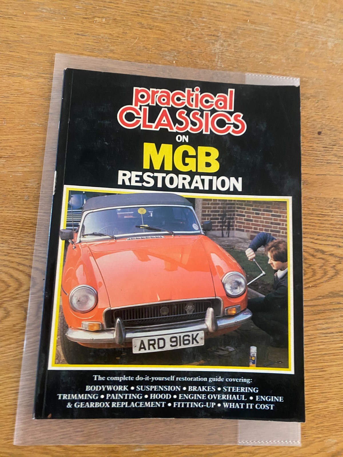 PRACTICAL CLASSICS MGB RESTORATION GUIDE 100 PAGES GOOD CONDITION
