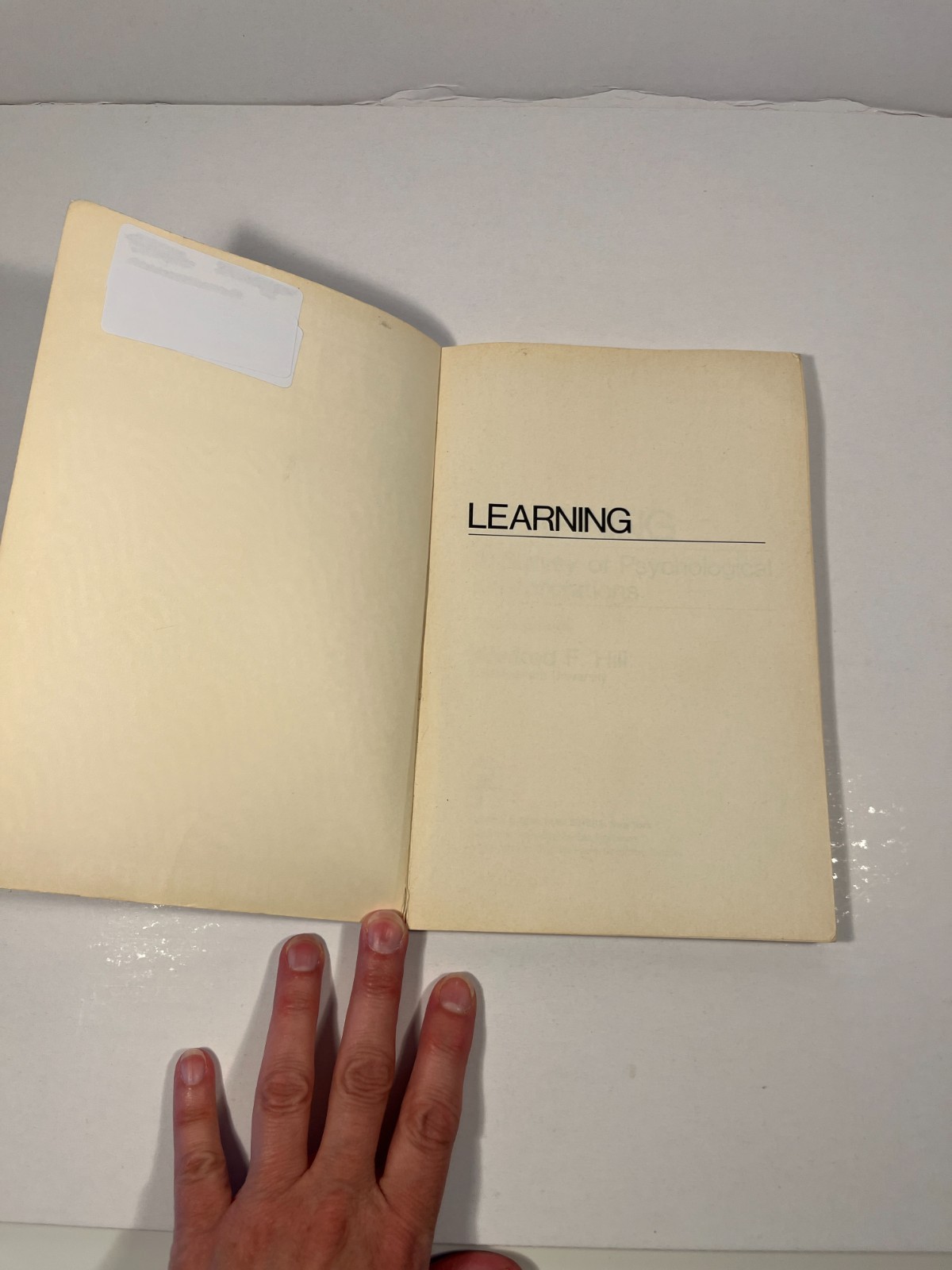 Learning: A Survey of Psychological Interpretations 006042818X Winfred Hill