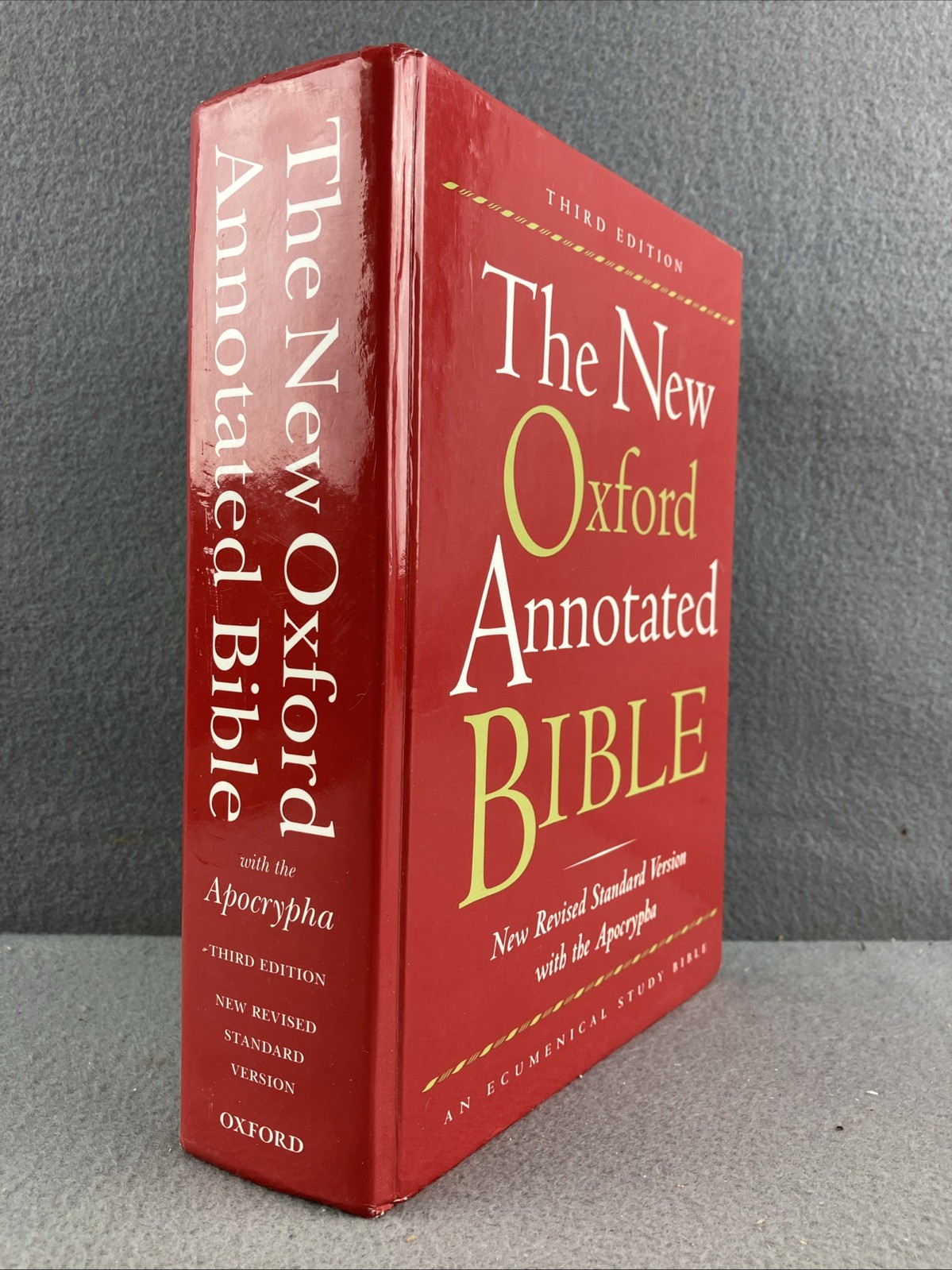 NRSV The New Oxford Annotated Bible with the Apocrypha, Third Edition Hardcover
